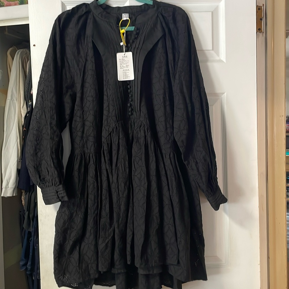 Black Eyelet Long-Sleeve Tiered Dress